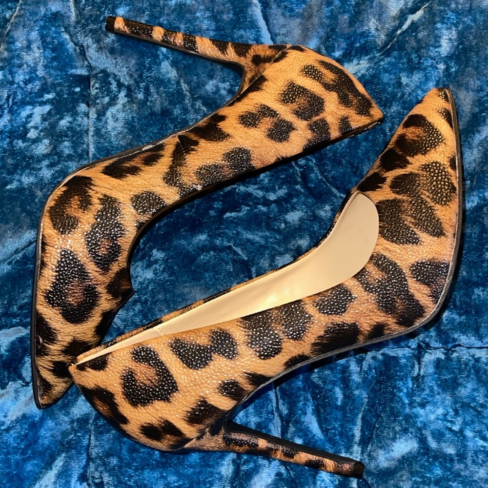 Leopard Pumps